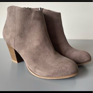 Old Navy Booties - Size 11 (fits like 10.5)